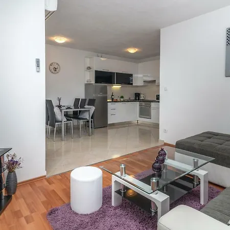 Apartment Jelena *