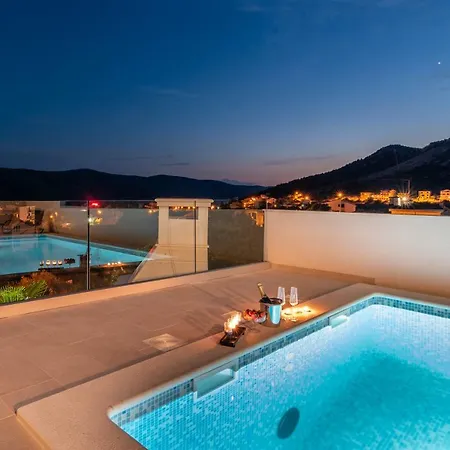 Apartment Jelena Seget Vranjica